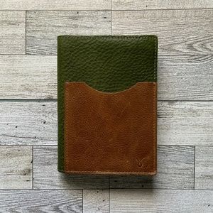 Sojourner Folio Traveller w/“Scoop” Pocket